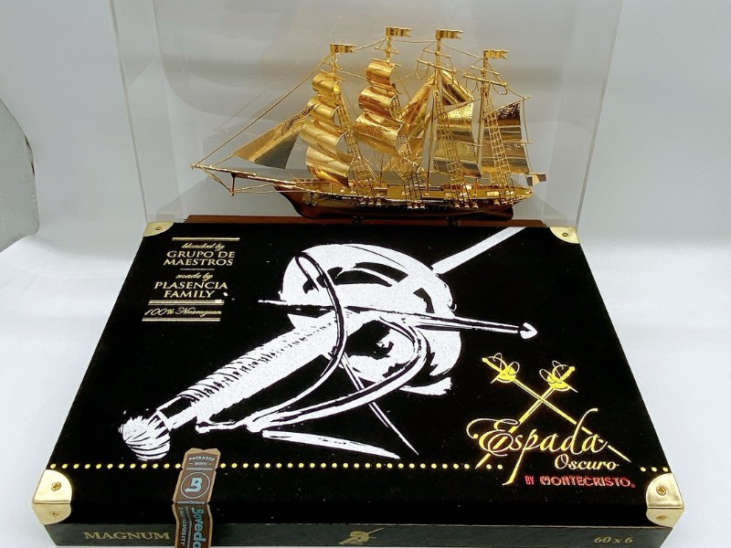 Montecristo Espada Oscuro Magnum có xuất xứ từ Nicaragua